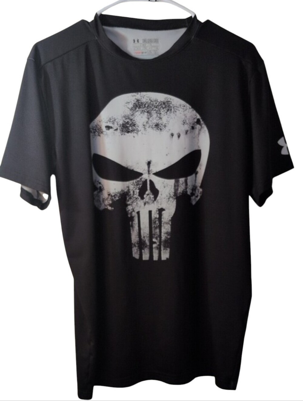 Under Armour, Black Marvel Short Sleeve Performance Tee with White Skull Graphic
